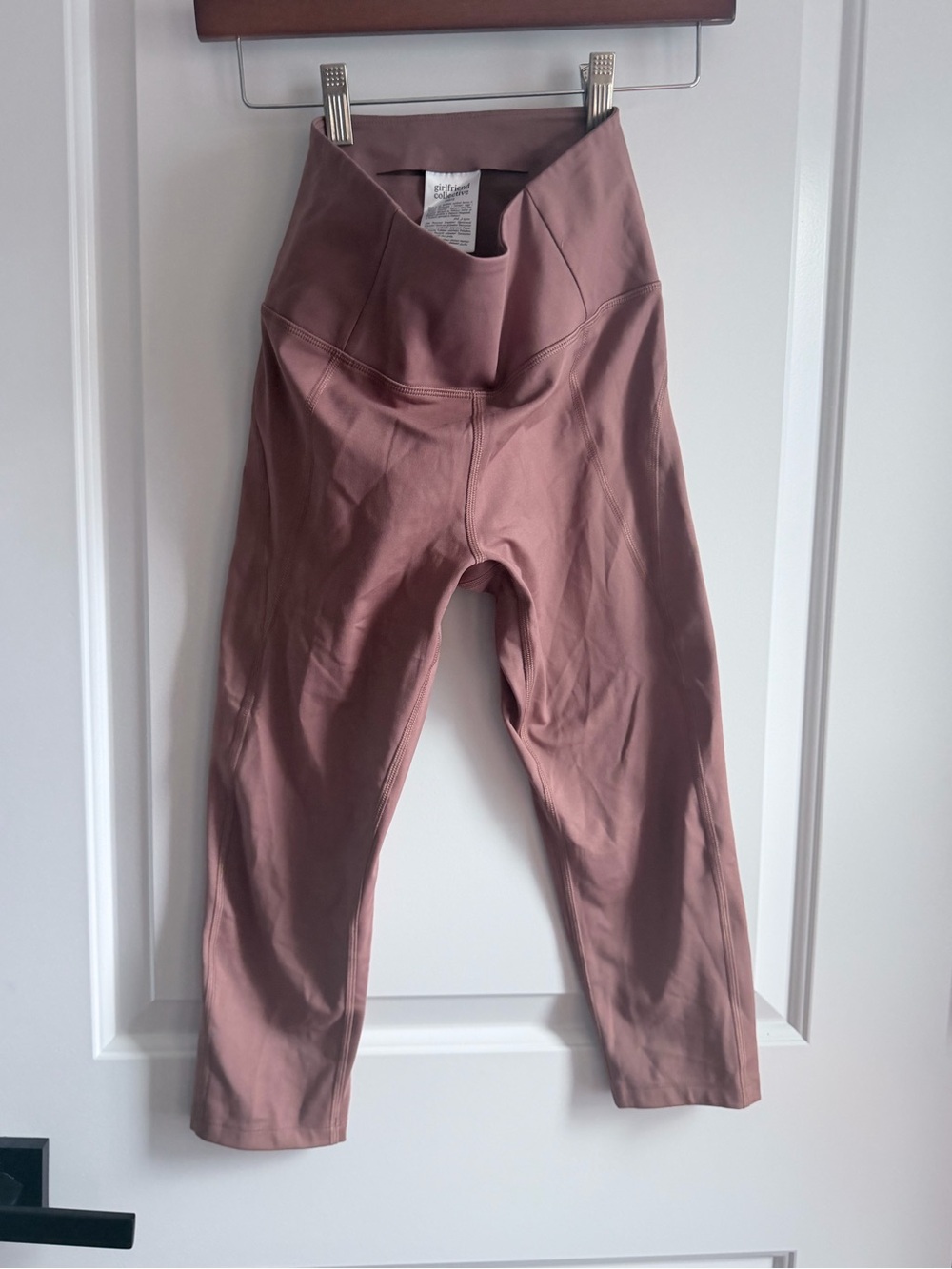 girlfriend collective women’s  High-Rise cropped Leggings in Mauve